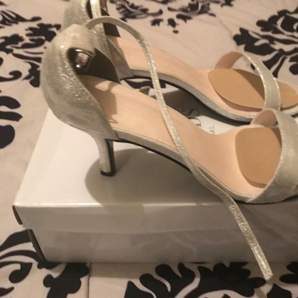 bridesmaid sandals silver